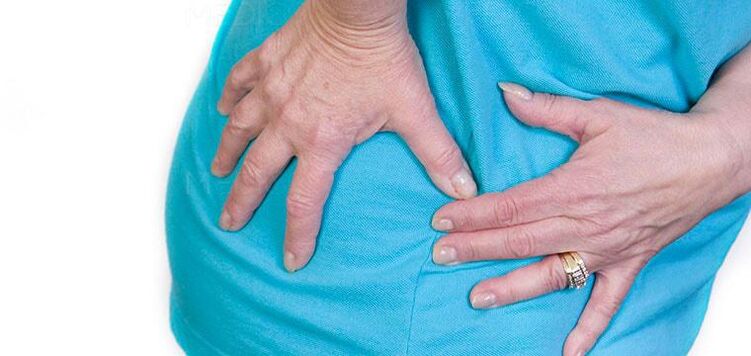 Symptôme d'arthrose de l'articulation de la hanche - douleur d'intensité variable